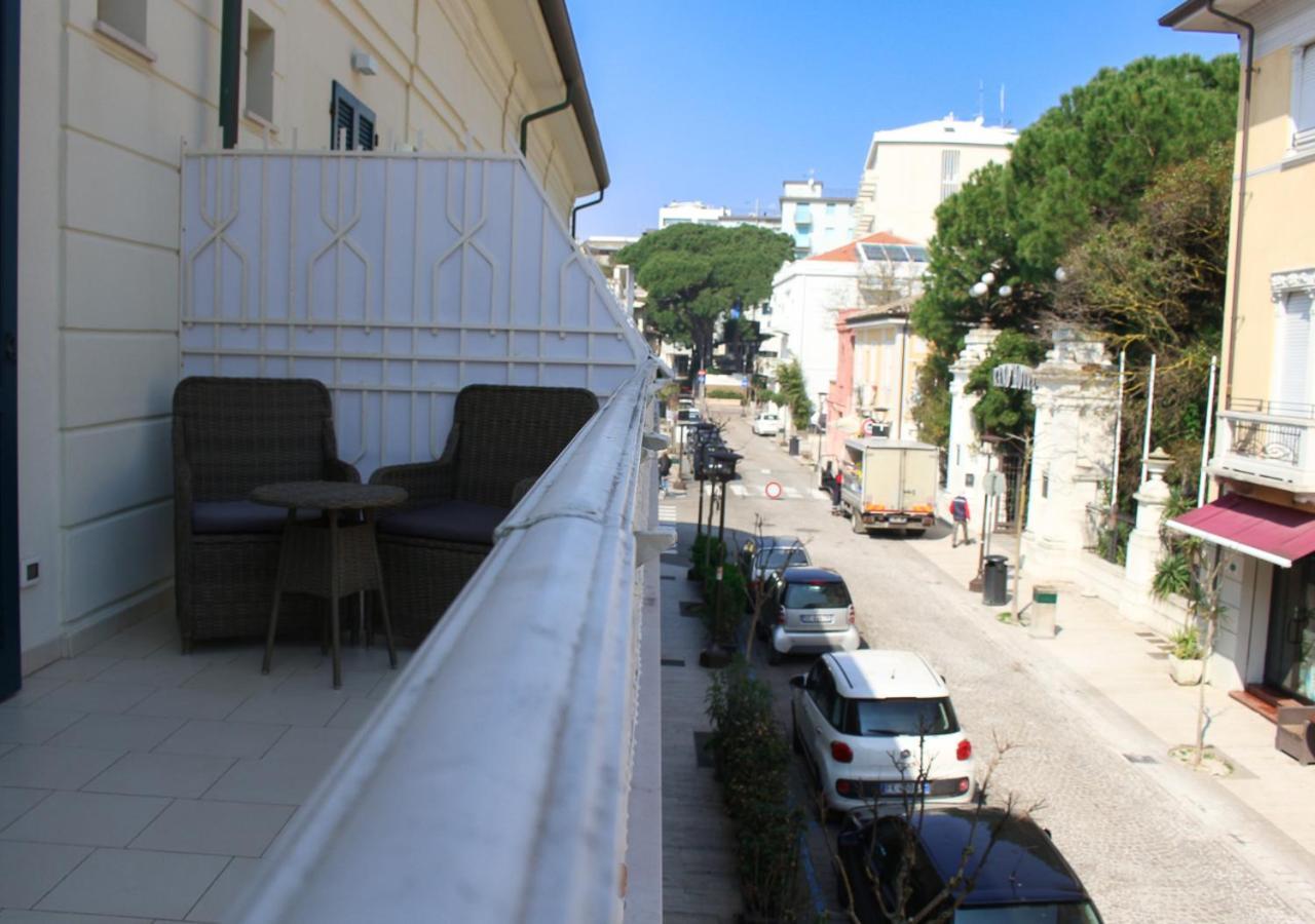 Bmp Apartment Atmosphere 1 Centrale Con Garage Riccione Dış mekan fotoğraf